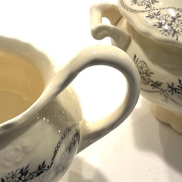 Homer Laughlin Virginia Rose Design Set of Creamer and Sugar Bowls Made In USA - Picture 9 of 10